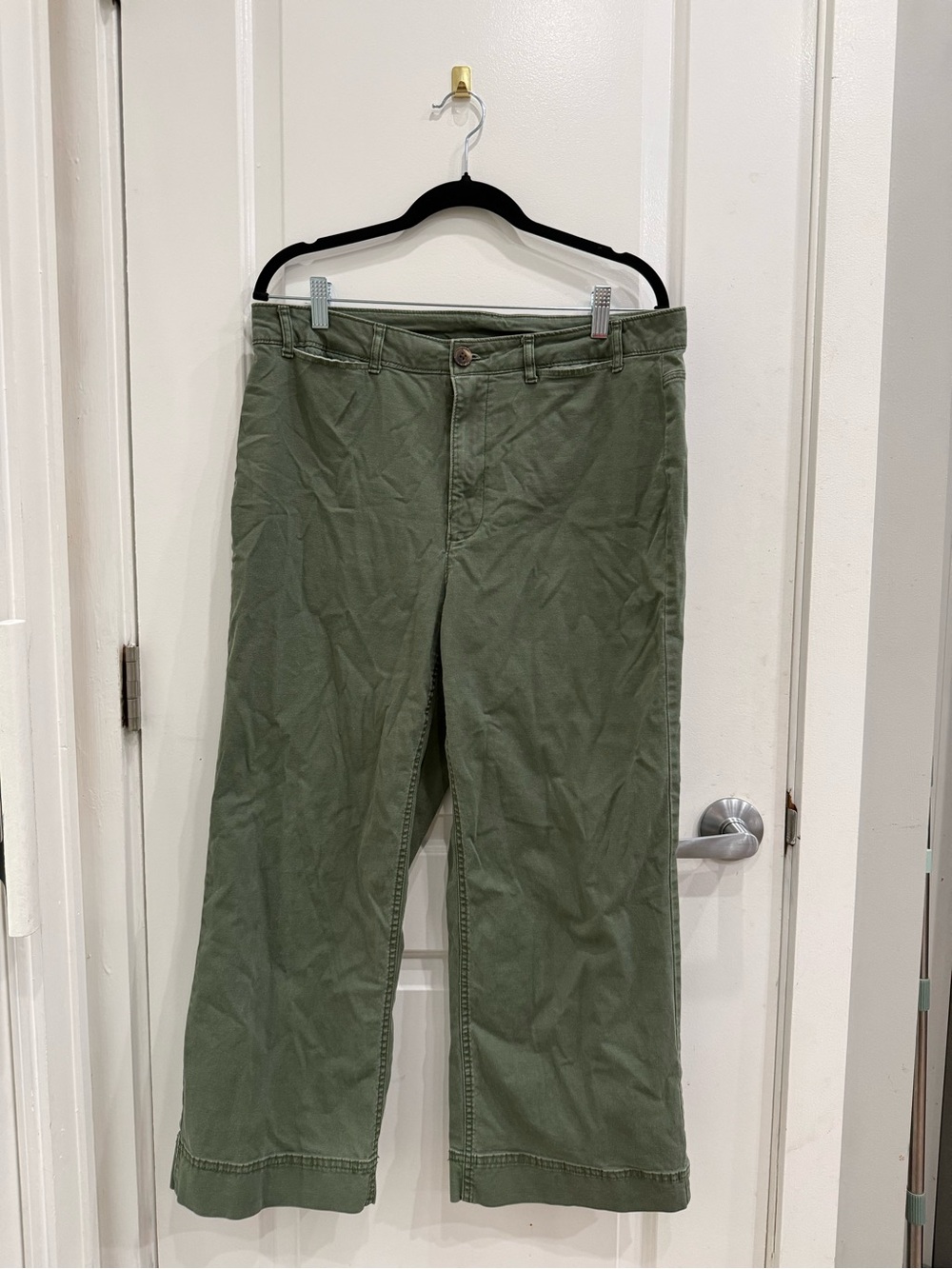 Old Navy Olive Green Women’s ankle wide leg pant